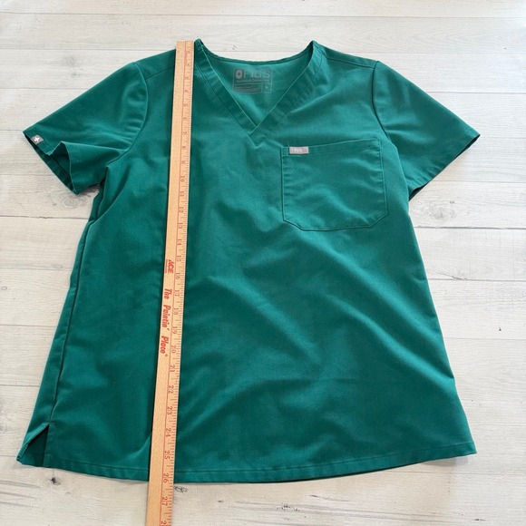 Figs scrub set pants and matching top hunter green womens size medium - Picture 3 of 11